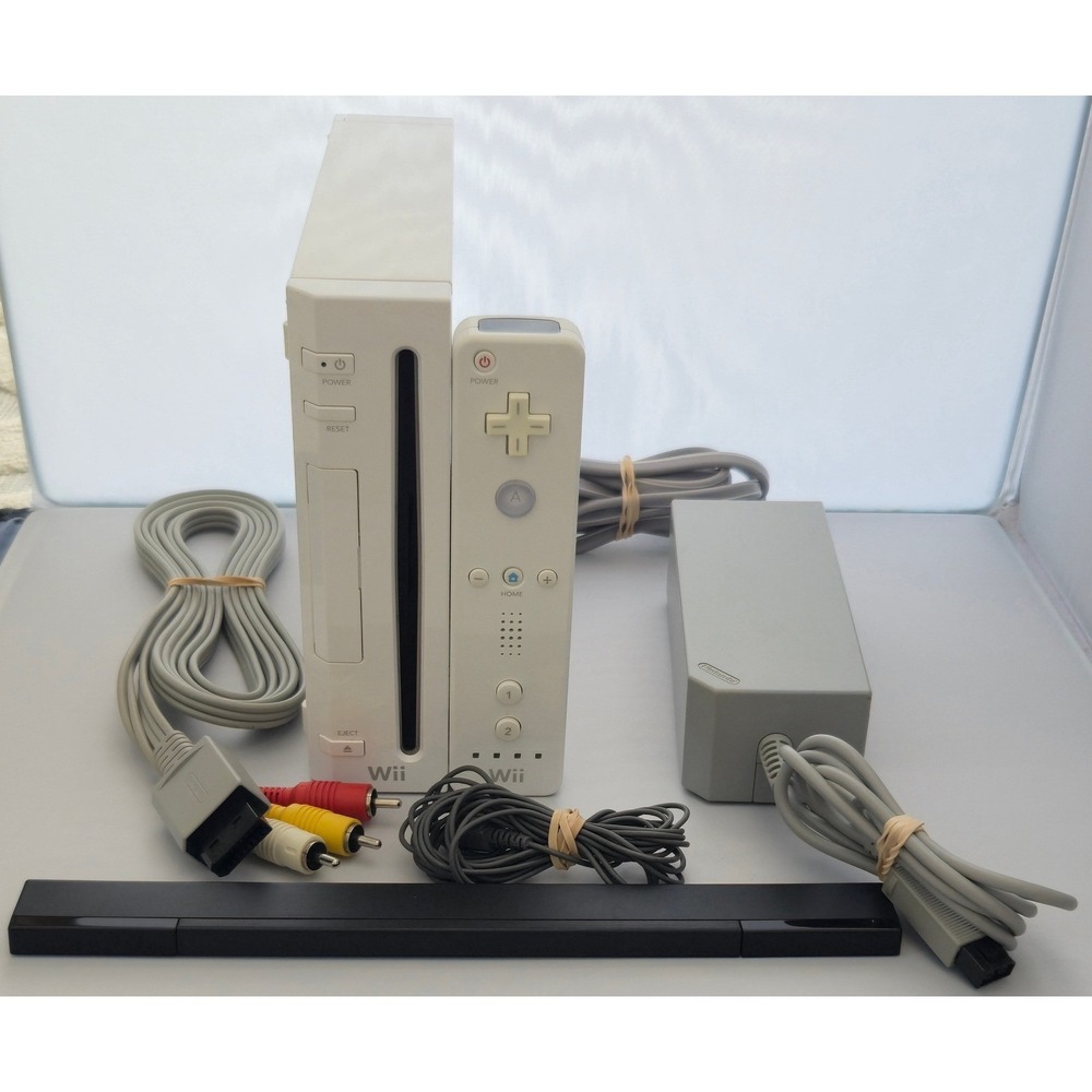 Nintendo Wii Console Bundle - White RVL-001 - Homebrew - OEM‎ - Tested